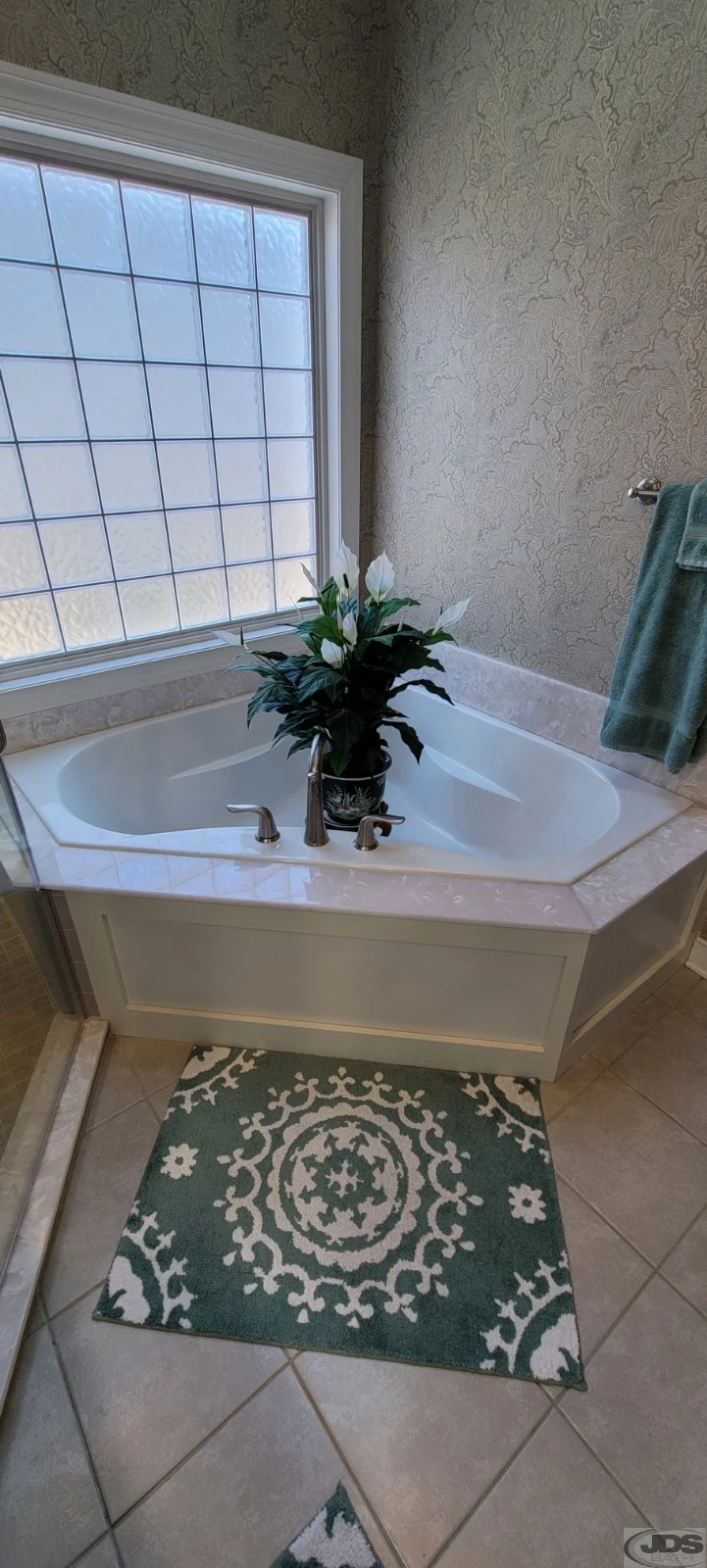Find The Best Remodeling Crew In Central, VA | JDS Bath Beautiful bathtub in central virginia home